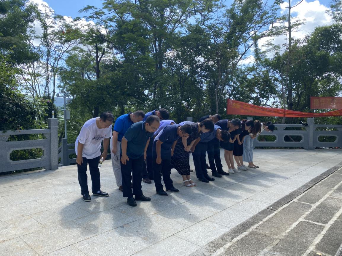 686712a0cc785862ea67ec90459703d3_